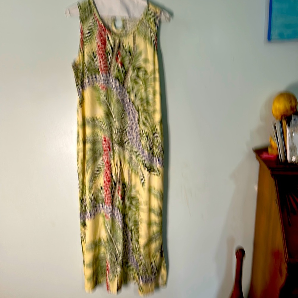Tommy Bahama  Long Sleeveless Dress Size M